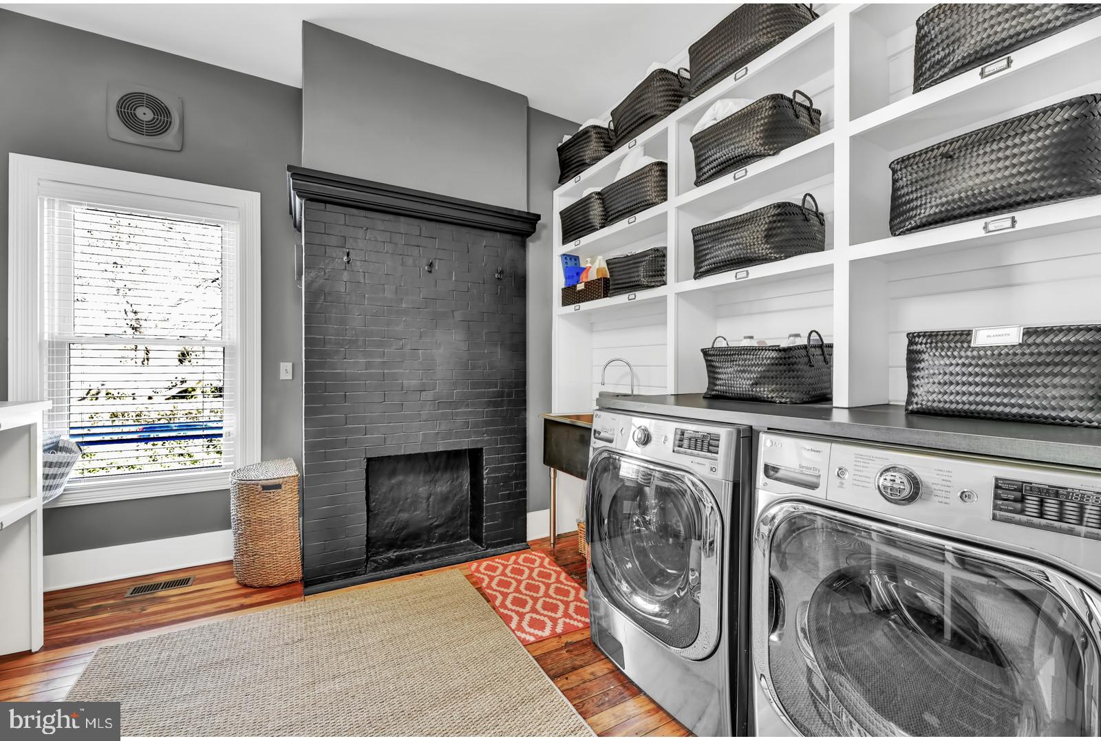 4906 Roland Avenue Baltimore, MD 21210 - Photo 21 of 52 GUCCI LAUNDRY ROOM