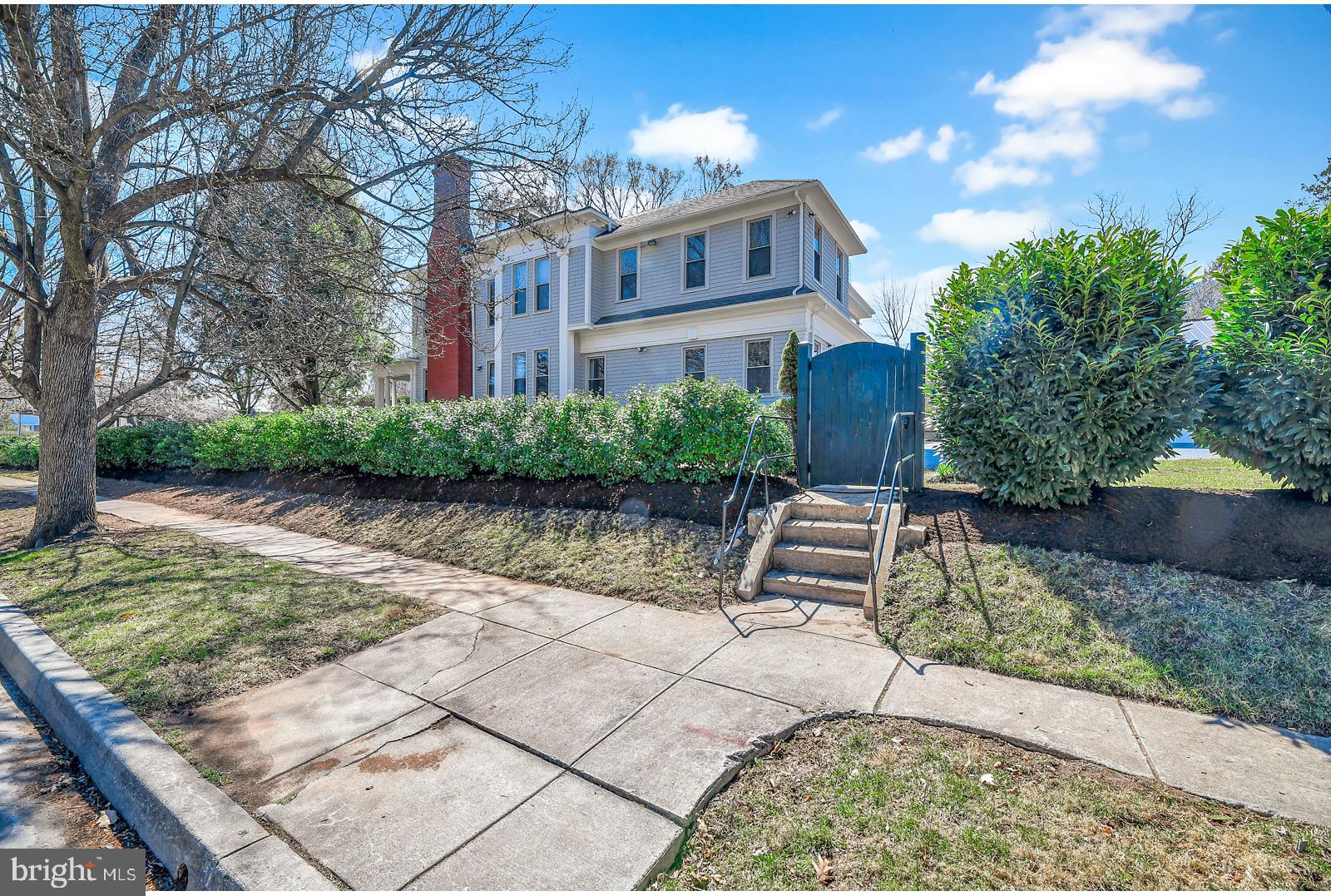 4906 Roland Avenue Baltimore, MD 21210 - Photo 51 of 52 SIDE GATE