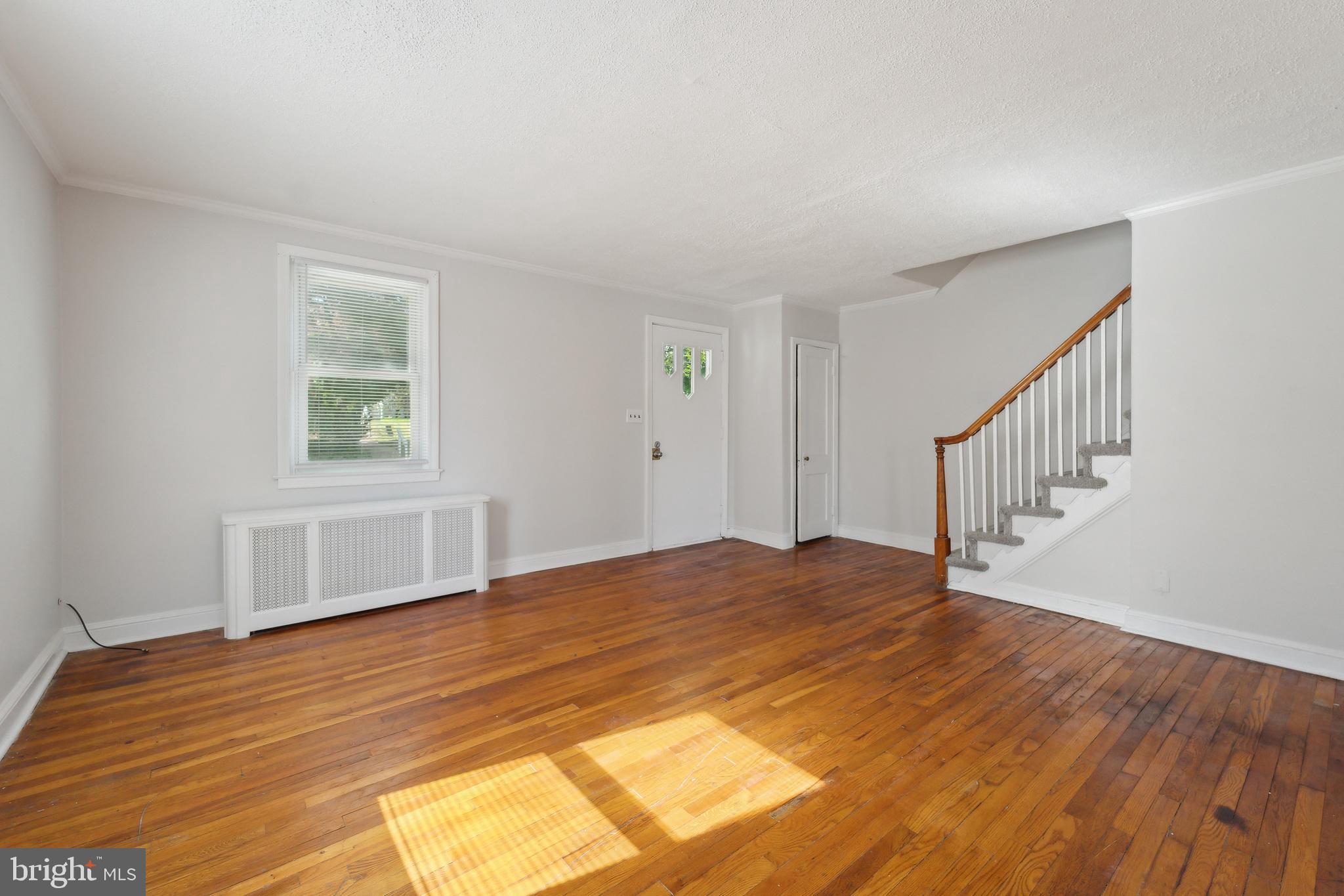1646 Northwick Road Baltimore, MD 21218 - Photo 5 of 16 Living Room