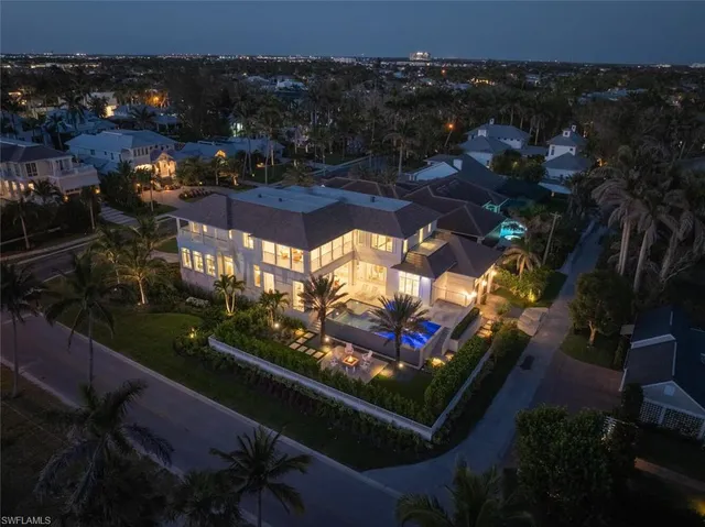 an outdoor view of a house