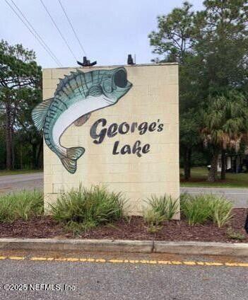 4329 Bondarenko Road Keystone Heights, FL 32656 - Photo 4 of 5 a sign that is on the side of the road