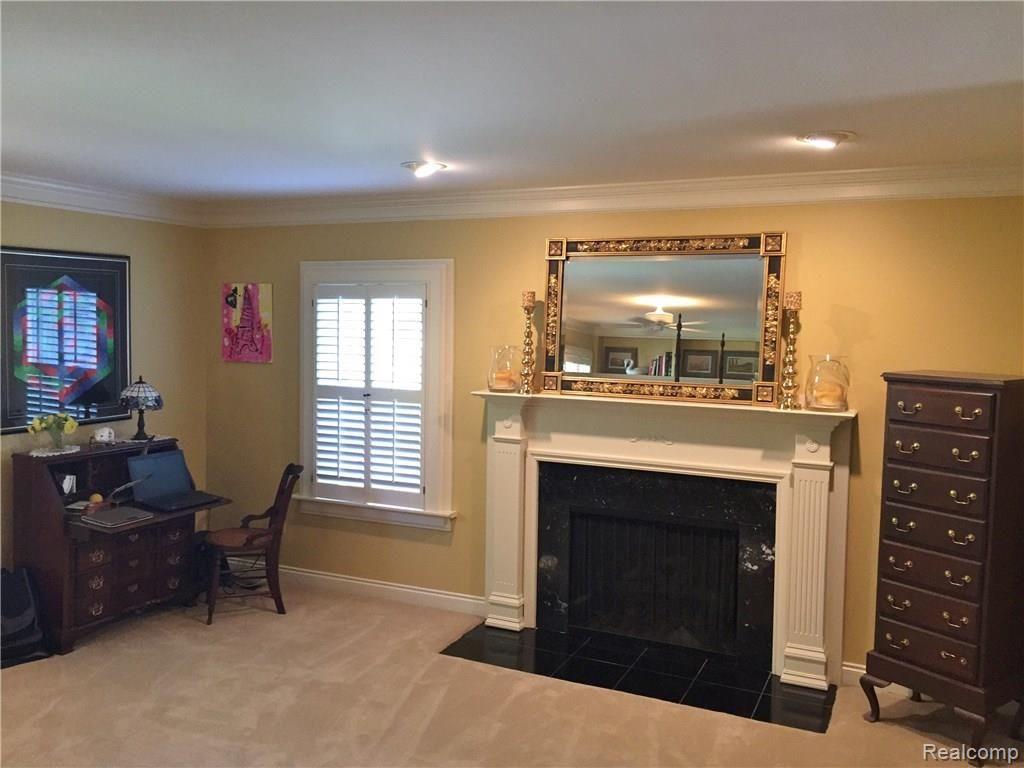 23 Beacon Hill Road Grosse Pointe, MI 48236 - Photo 22 of 33 Master bedroom