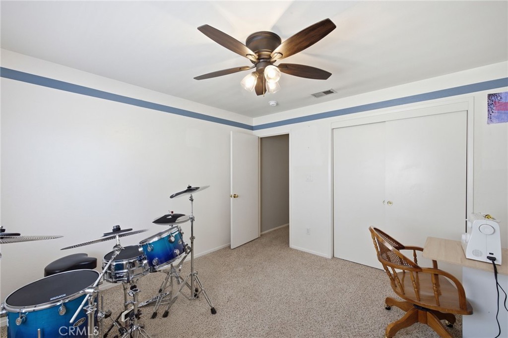 5716 March Meadows Way Bakersfield, CA 93313 - Photo 34 of 47