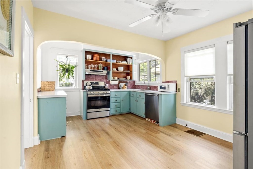 85 Pontiac Road Quincy, MA 02169 - Photo 4 of 25 Gallery Image 4