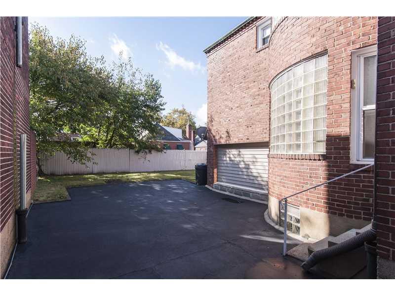 5446 Guarino Road Pittsburgh, PA 15217 - Photo 16 of 17 Exterior Back.