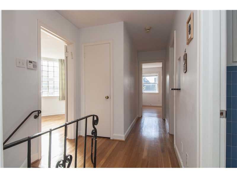 5446 Guarino Road Pittsburgh, PA 15217 - Photo 8 of 17 Interior Space/Layout.