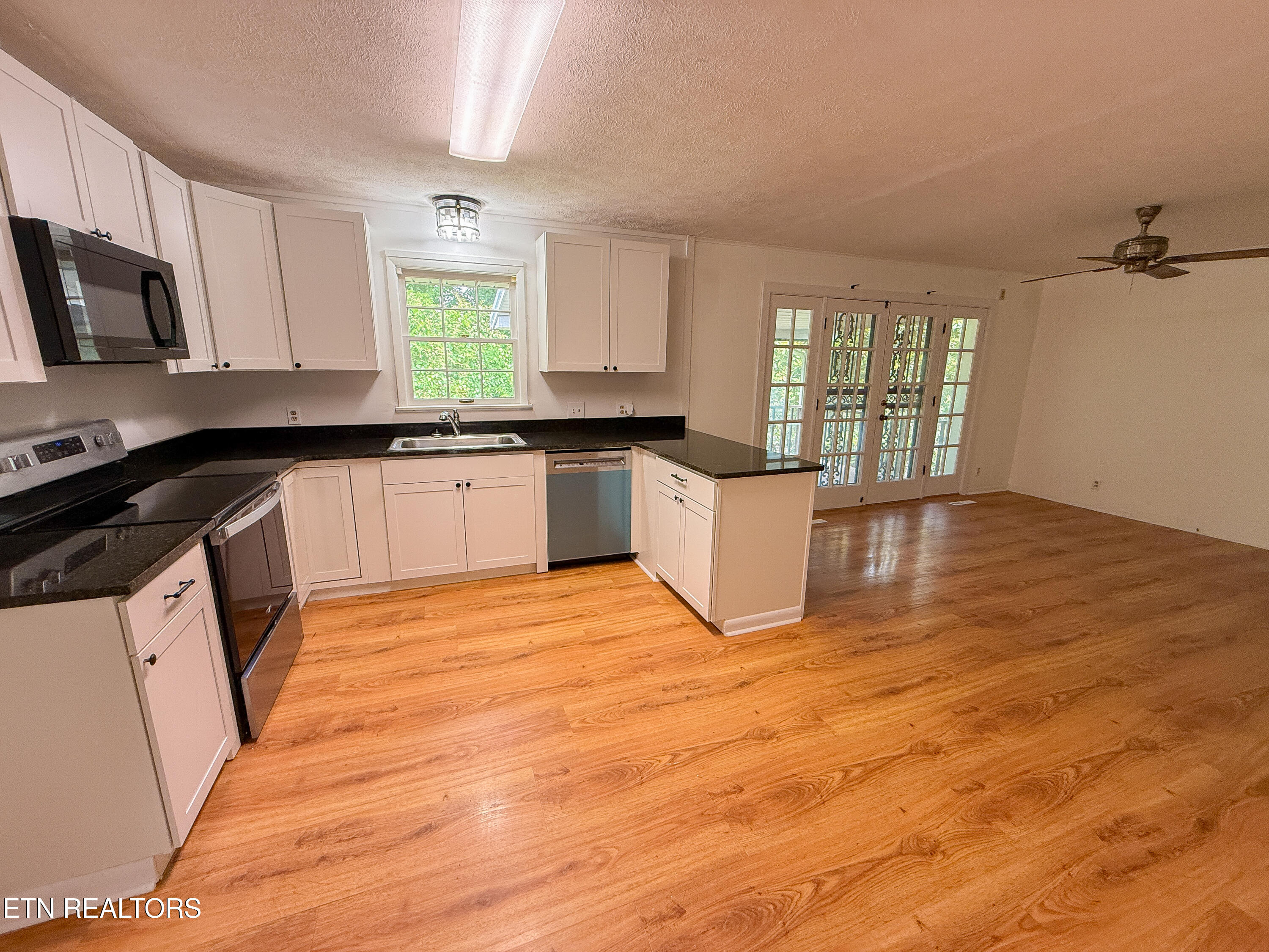 238 North Tulane Avenue Oak Ridge, TN 37830 - Photo 6 of 30 IMG_5334
