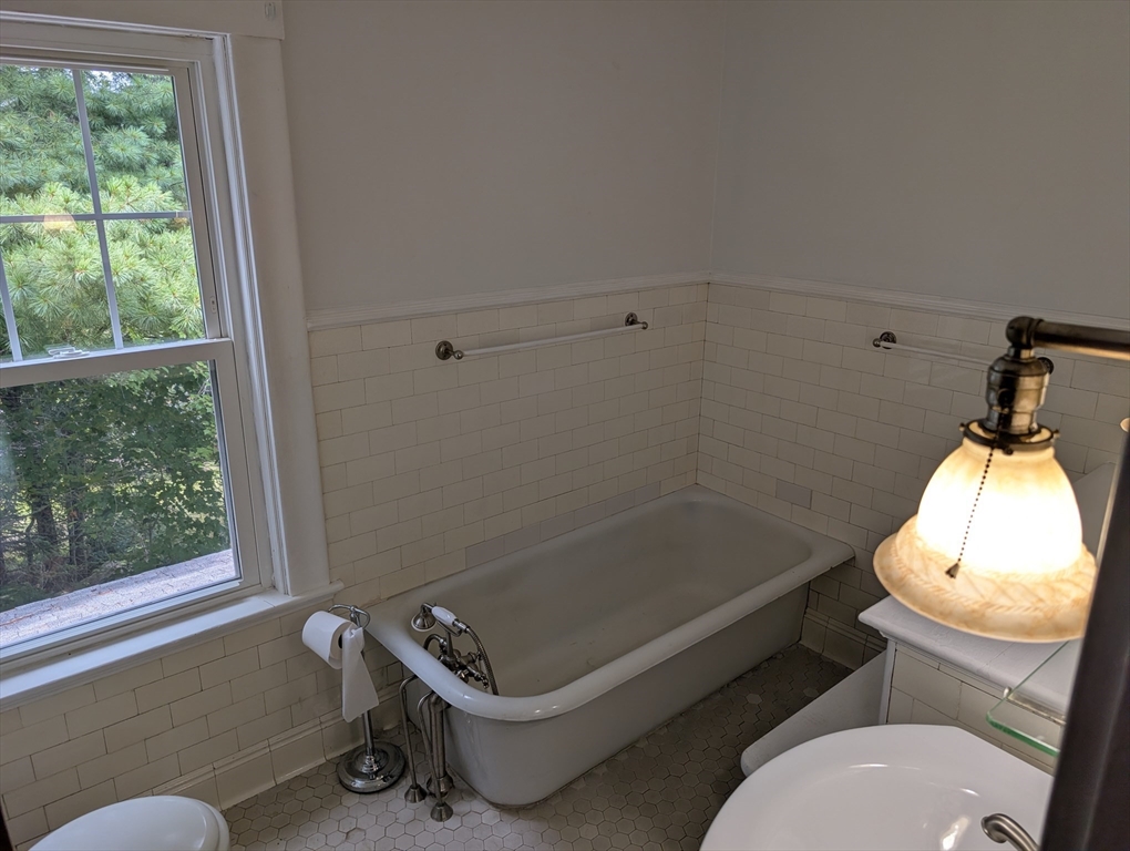 298 Providence Road Northbridge, MA 01588 - Photo 27 of 40