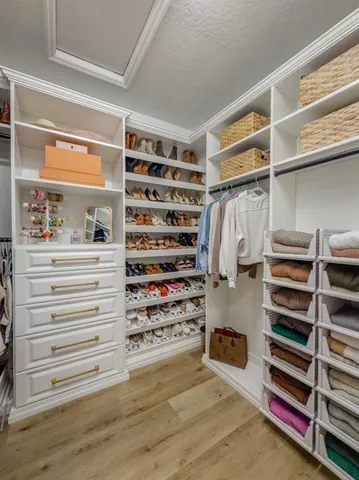 $999,900 | 2388 Oakwood Preserve Drive, Wesley Chapel, FL 33543