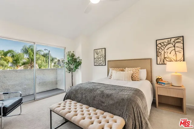 $699,000 | 10700 Bloomfield Street, Unit 3, North Hollywood, CA 91602