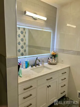 $2,900 | 214 Gambocz Court, Monmouth Junction, NJ 08852