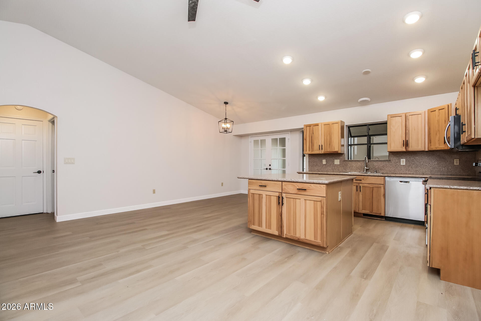 3961 North Val Vista Road Apache Junction, AZ 85119 - Photo 5 of 15 005-photo-Living-Room-7ce25c33-a691-4dea