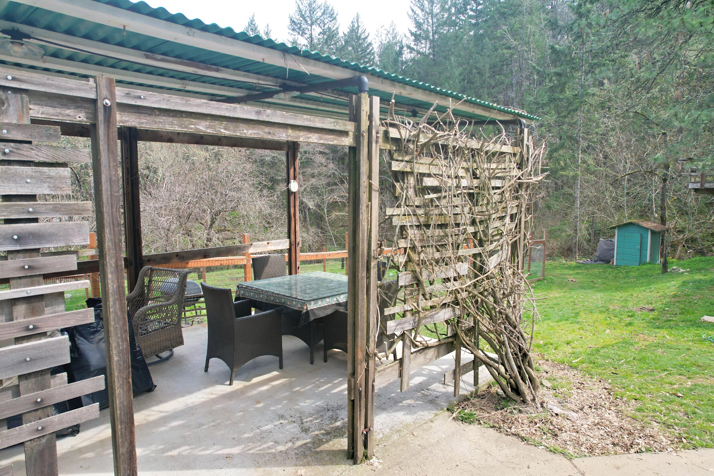 5355 Coleman Creek Road Medford, OR 97501 - Photo 40 of 76 covered back patio