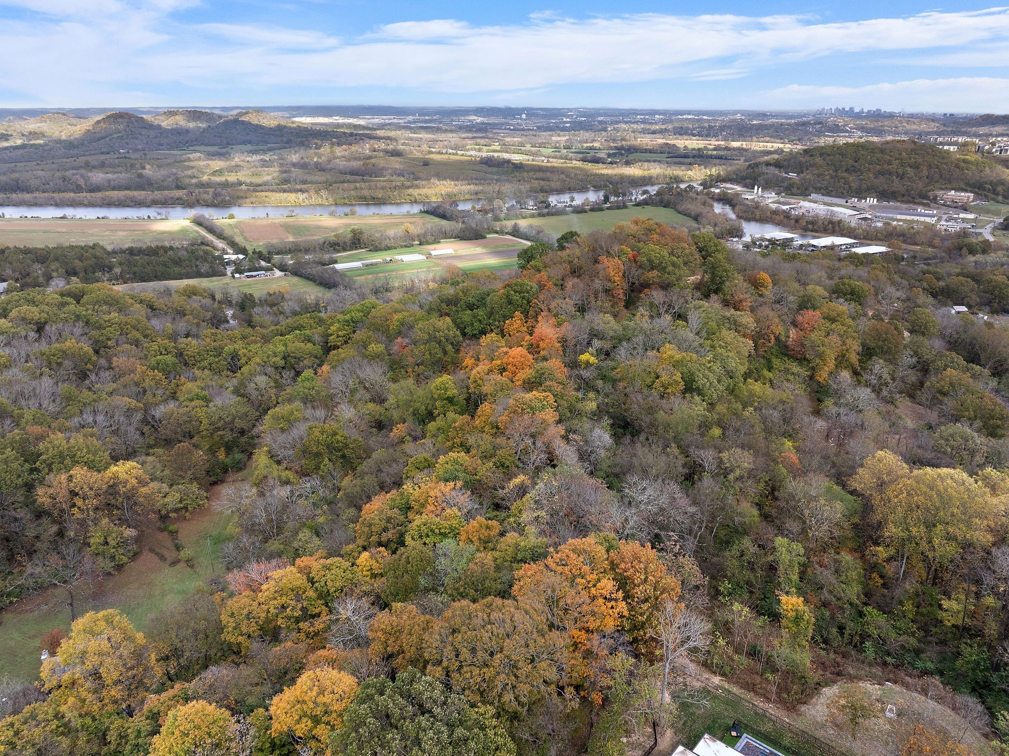 6916 River Rd Pike Nashville, TN 37209 - Photo 13 of 24 a view of city and ocean