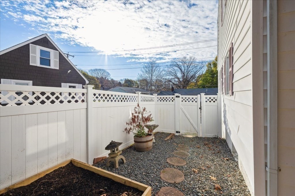169 Den Quarry Road Lynn, MA 01904 - Photo 35 of 42 Gallery Image 35