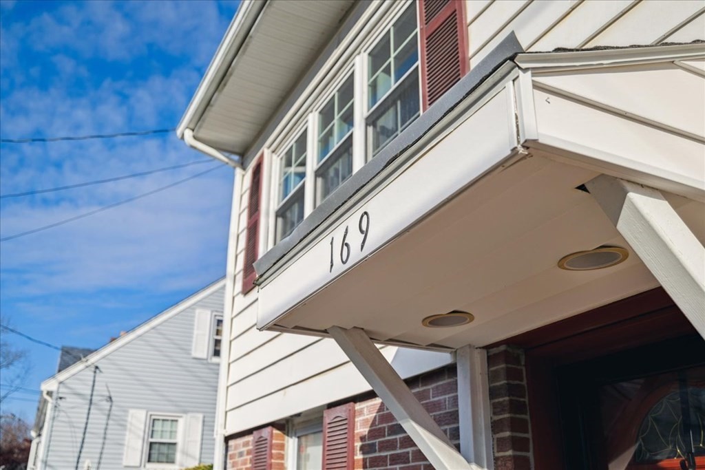 169 Den Quarry Road Lynn, MA 01904 - Photo 4 of 42 Gallery Image 4