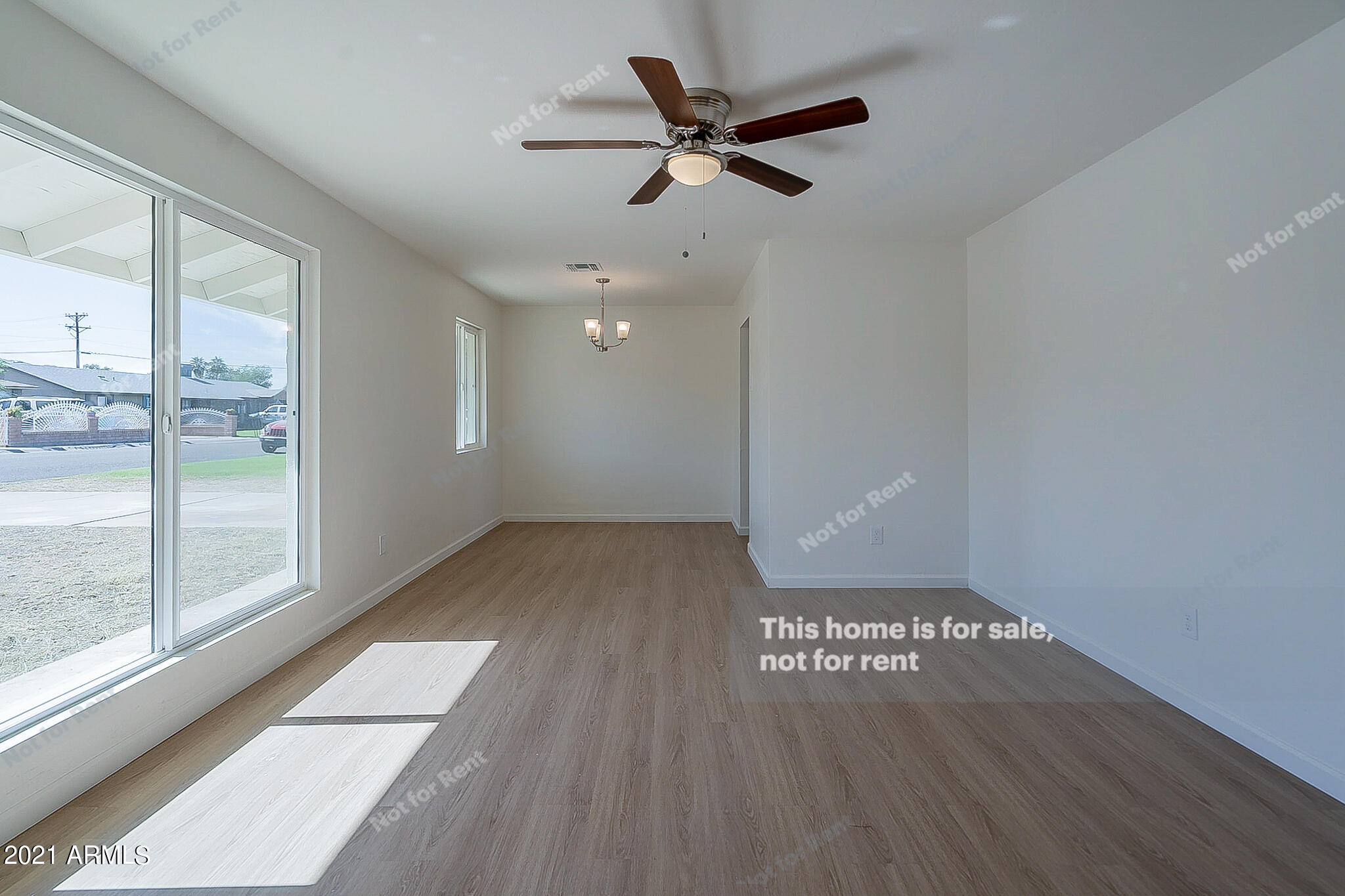 122 West Harwell Rd. Phoenix, AZ 85041 - Photo 3 of 13 photo_03
