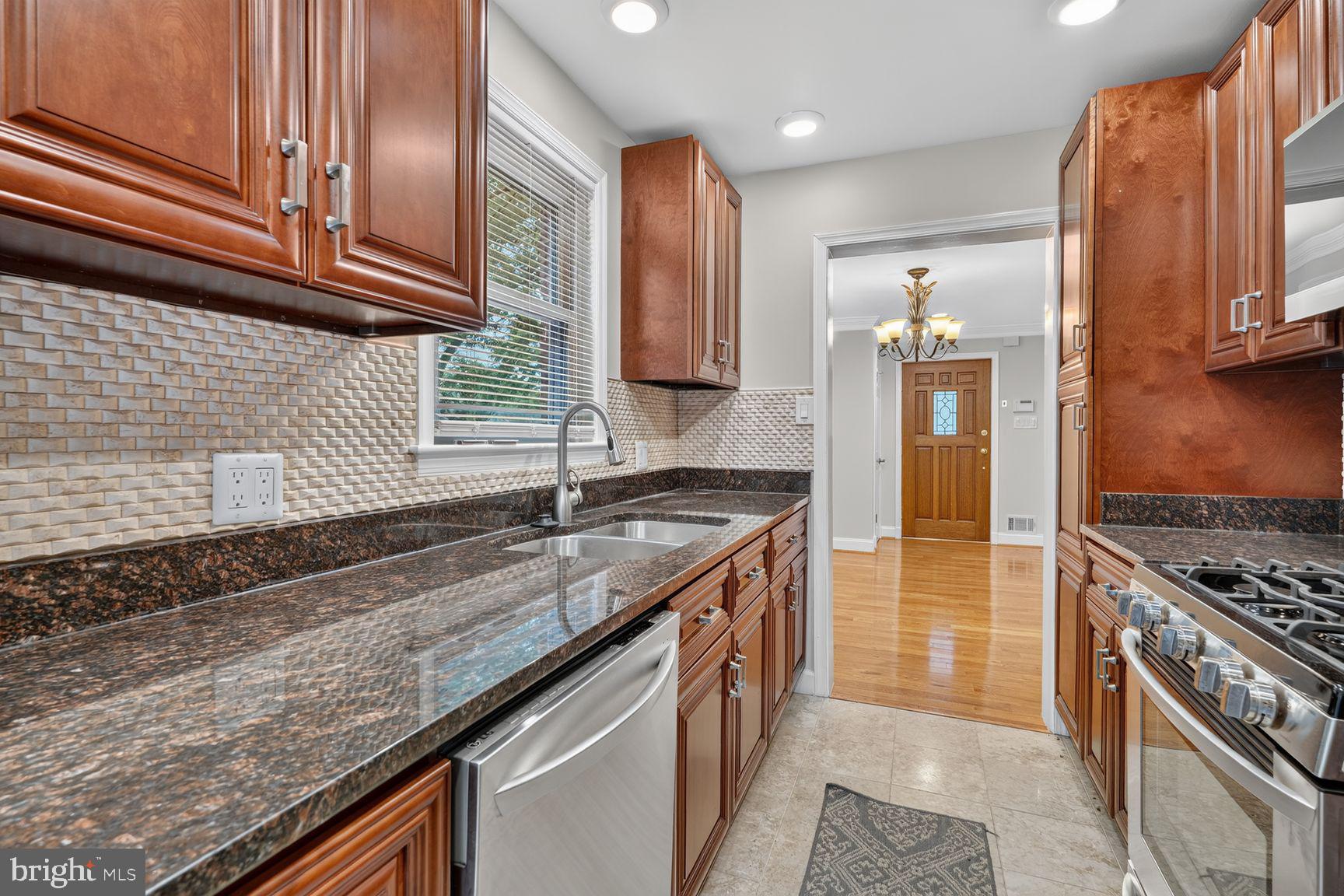 1813 Florin Street Silver Spring, MD 20902 - Photo 6 of 22