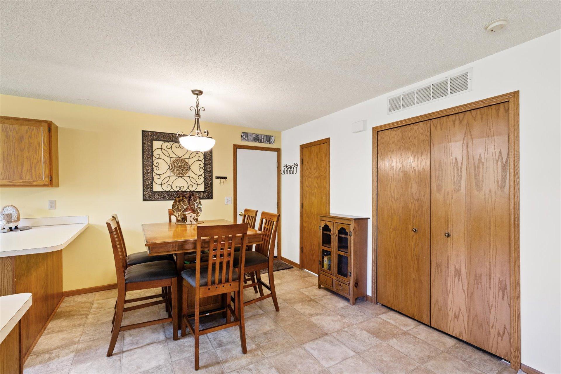 13154 90th Place North Maple Grove, MN 55369 - Photo 5 of 23