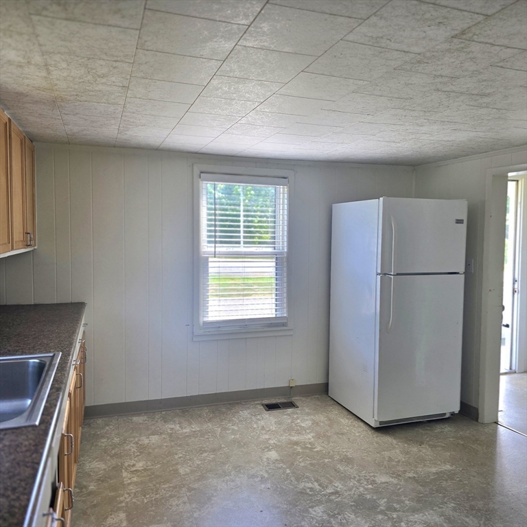 3 Prentice Street Grafton, MA 01536 - Photo 12 of 26