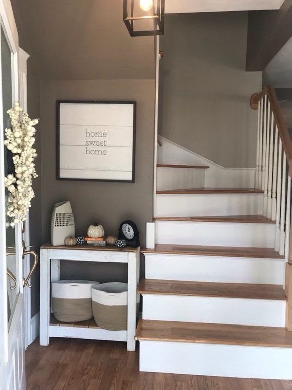 8 Hardy Street Danvers, MA 01923 - Photo 3 of 25