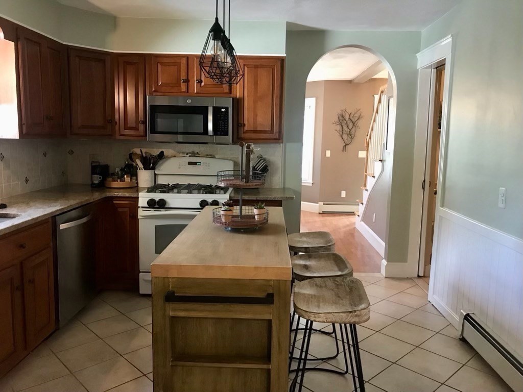 8 Hardy Street Danvers, MA 01923 - Photo 10 of 25