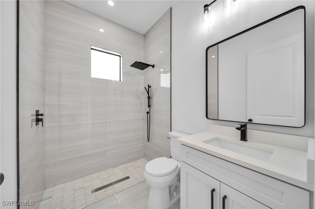 542 Raintree Street East Lehigh Acres, FL 33974 - Photo 17 of 28 Gallery Image 17