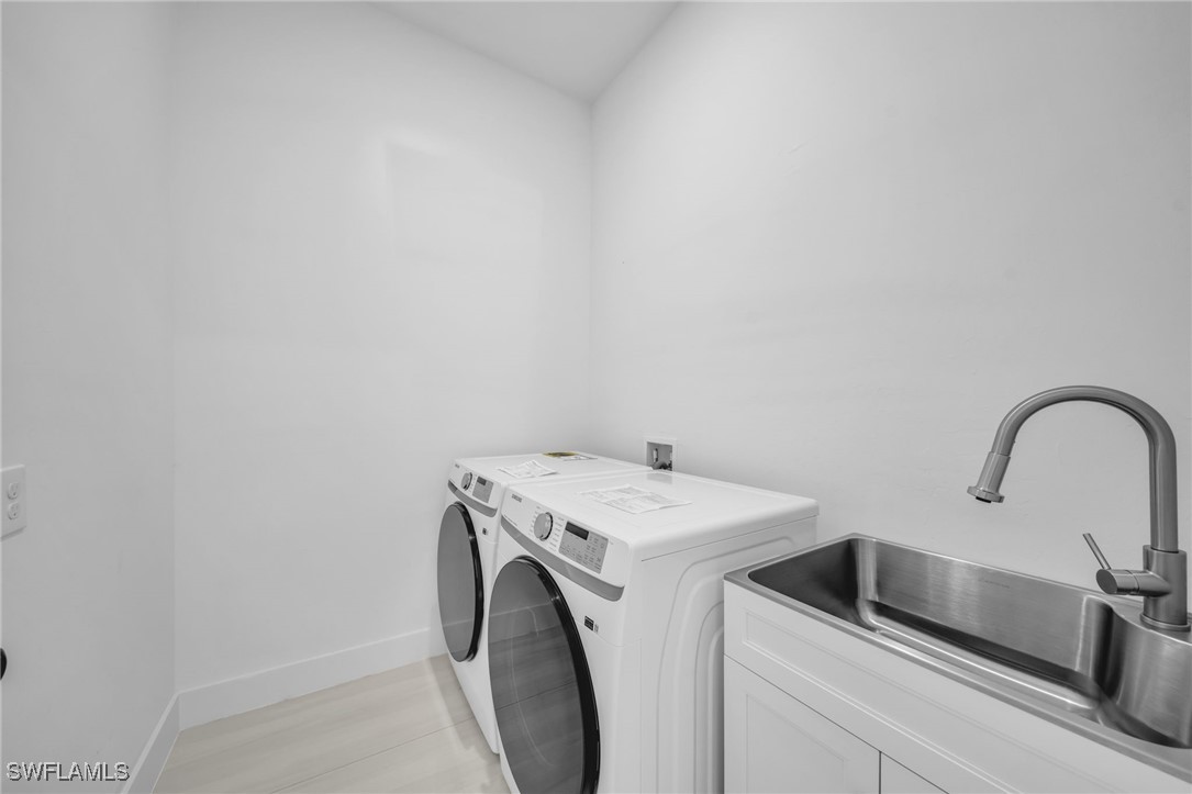542 Raintree Street East Lehigh Acres, FL 33974 - Photo 18 of 28 Gallery Image 18
