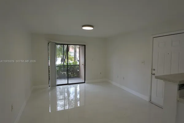 $1,900 | 15560 Southwest 104th Terrace, Unit 613, Miami, FL 33196