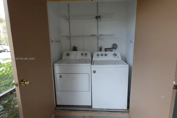 $1,900 | 15560 Southwest 104th Terrace, Unit 613, Miami, FL 33196