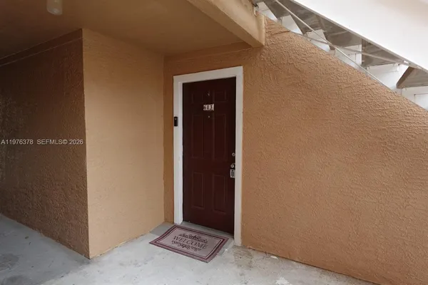 $1,900 | 15560 Southwest 104th Terrace, Unit 613, Miami, FL 33196