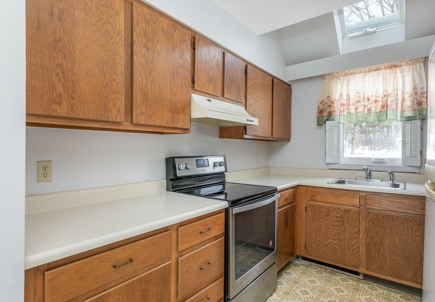 22 Linwood Road, Unit 22 Freeport, ME 04032 - Photo 13 of 37 22 Linwood Rd Freeport ME-large-016-012-