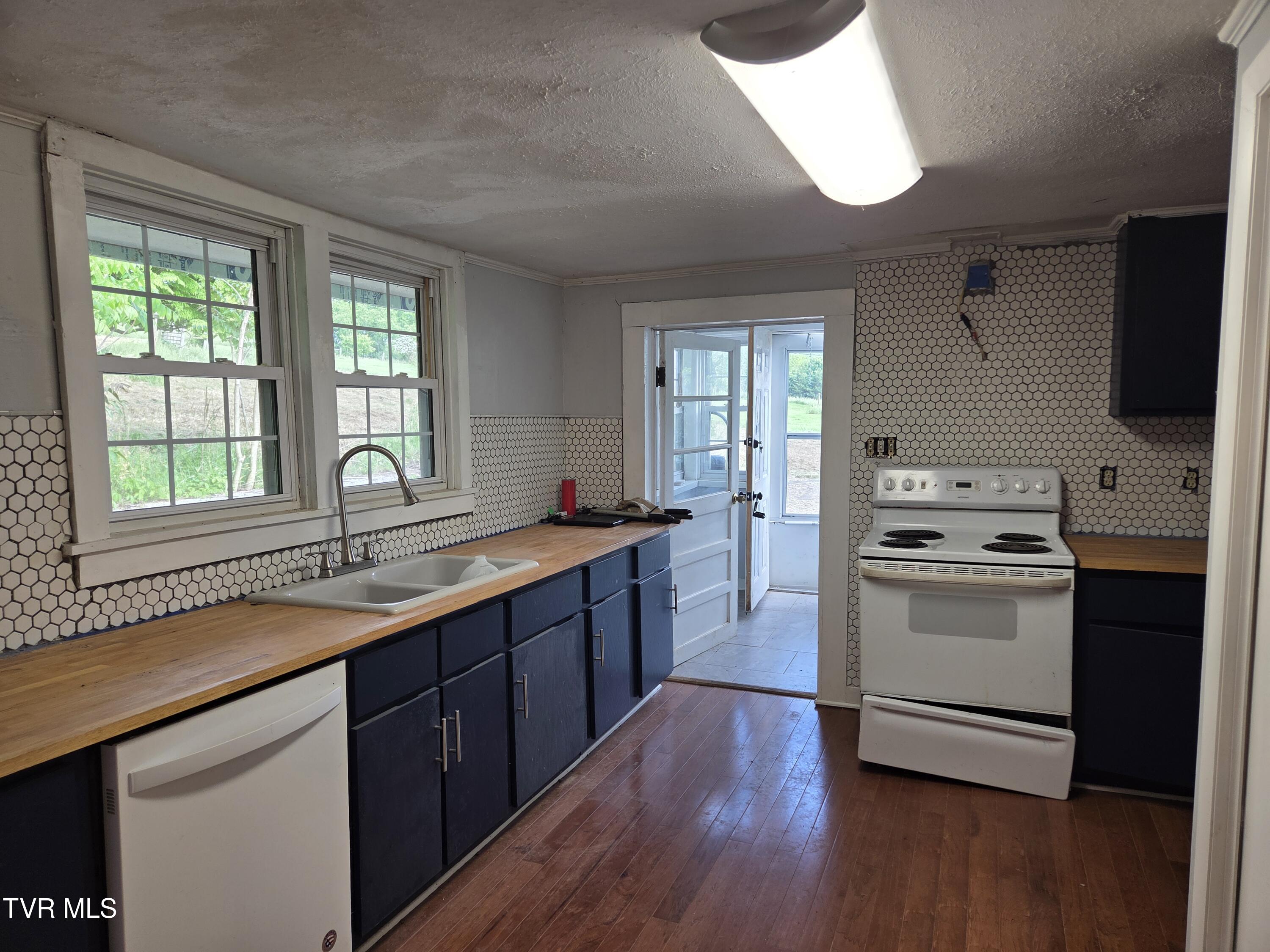 13093 Kincannon Road Glade Spring, VA 24340 - Photo 4 of 33 20260519_164829