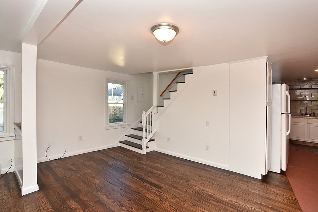 169 Second Point Road Warwick, RI 02889 - Photo 4 of 14 Gallery Image 4