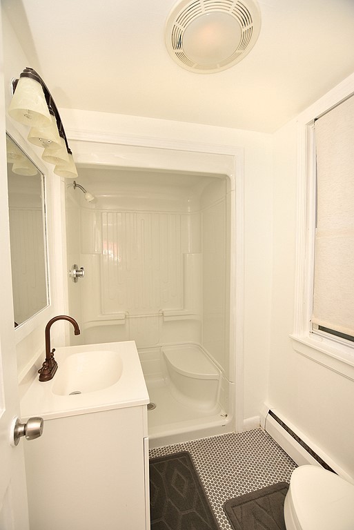 169 Second Point Road Warwick, RI 02889 - Photo 8 of 14 Gallery Image 8