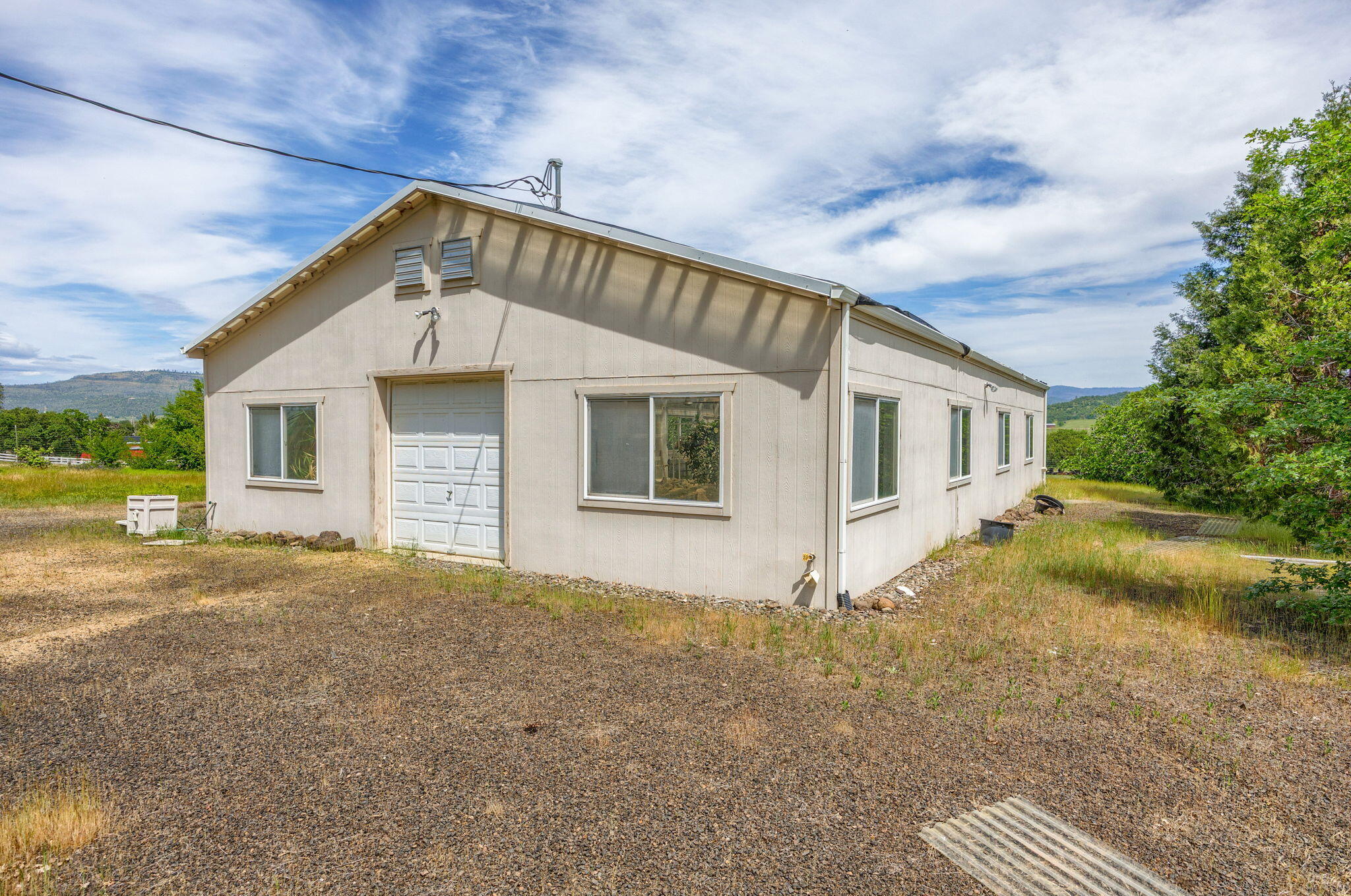 1918 Stevens Road Eagle Point, OR 97524 - Photo 70 of 74 SR (124)