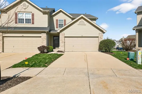 $275,000 | 542 Country Cir Drive, Lake St. Louis, MO 63367