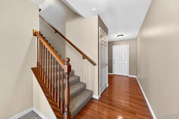 $275,000 | 542 Country Cir Drive, Lake St. Louis, MO 63367