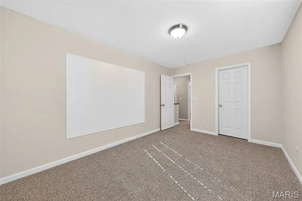 $275,000 | 542 Country Cir Drive, Lake St. Louis, MO 63367