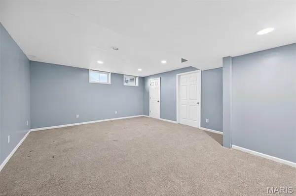 $275,000 | 542 Country Cir Drive, Lake St. Louis, MO 63367