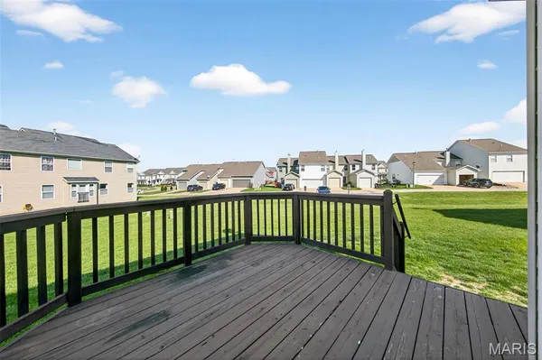 $275,000 | 542 Country Cir Drive, Lake St. Louis, MO 63367