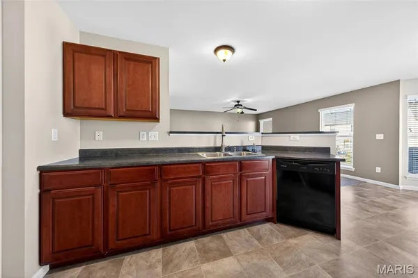 $275,000 | 542 Country Cir Drive, Lake St. Louis, MO 63367