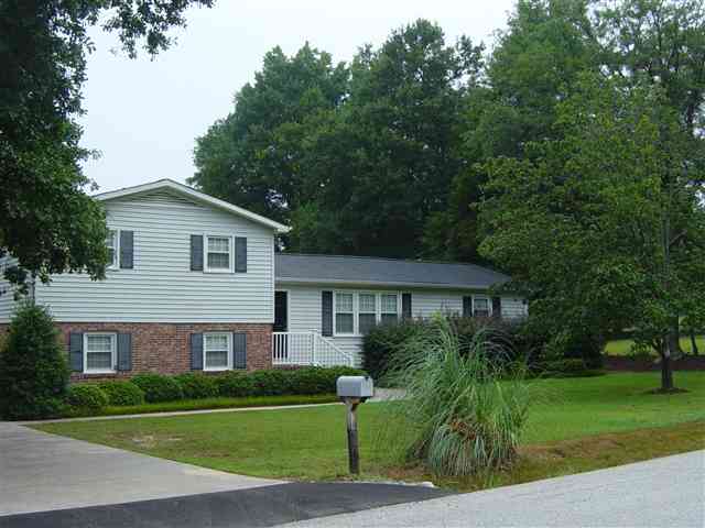 108 Putman Road Simpsonville, SC 29681 - Photo 1 of 19 Gallery Image 1
