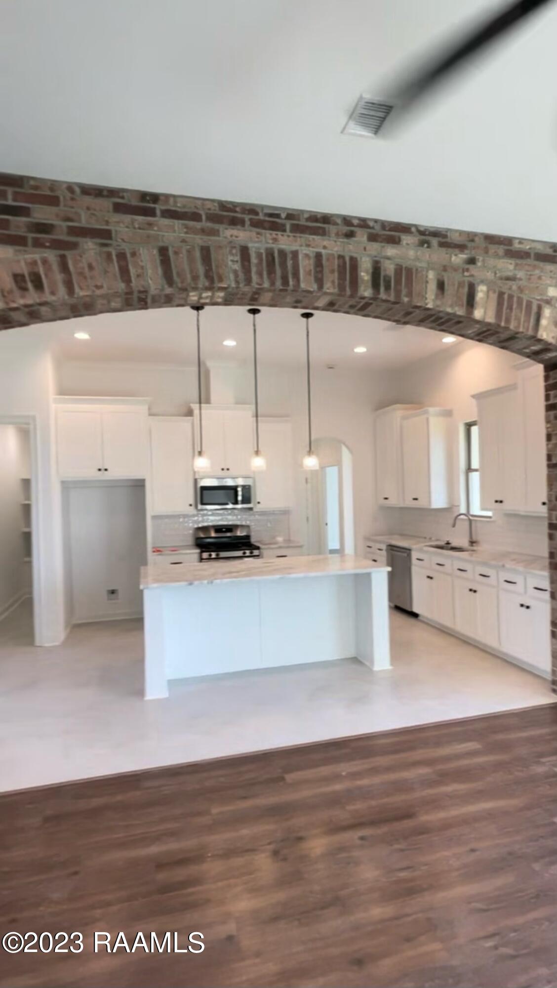 1202 River Road Breaux Bridge, LA 70517 - Photo 3 of 8 IMG_0637