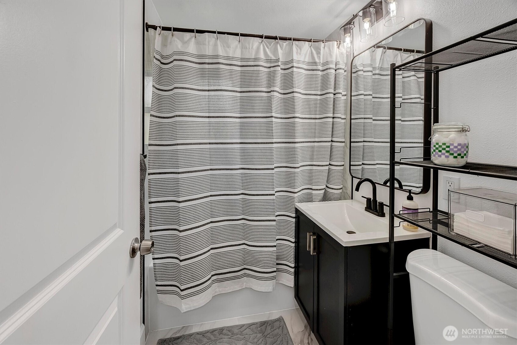 555 Windsor Place Northeast Renton, WA 98056 - Photo 16 of 38