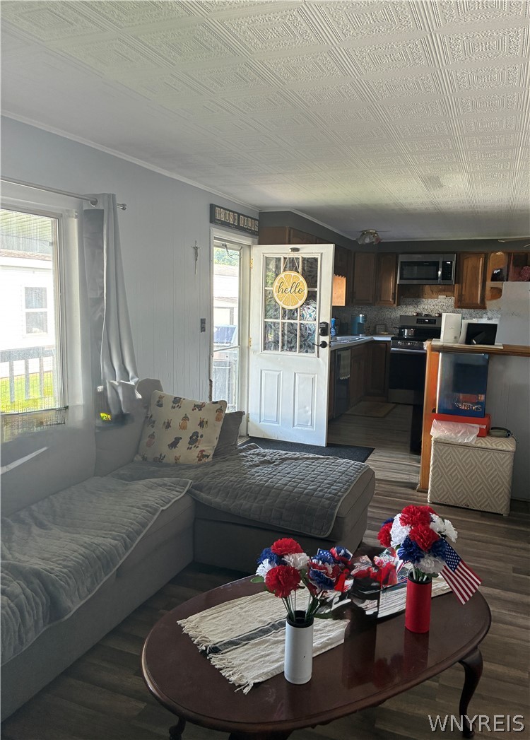 6035-86 South Transit Road Lockport, NY 14094 - Photo 10 of 35 GREAT ROOM -