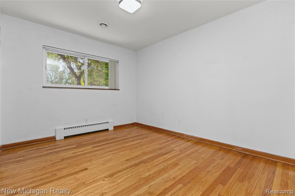 8359 Chicago Road Warren, MI 48093 - Photo 28 of 74