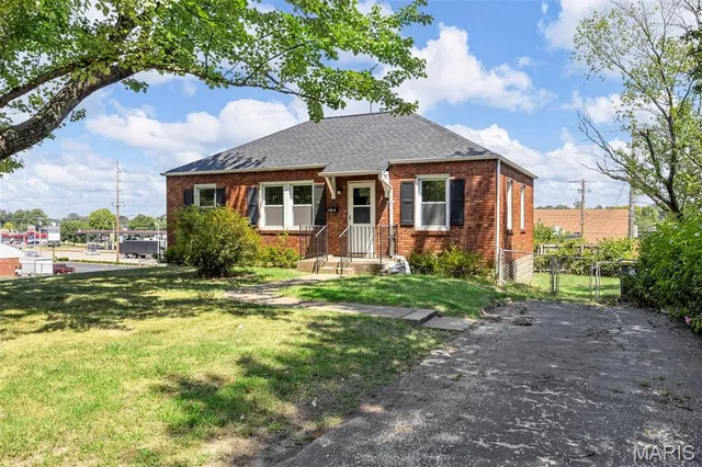 $1,650 | 10019 St Martha Lane, St. Ann, MO 63074