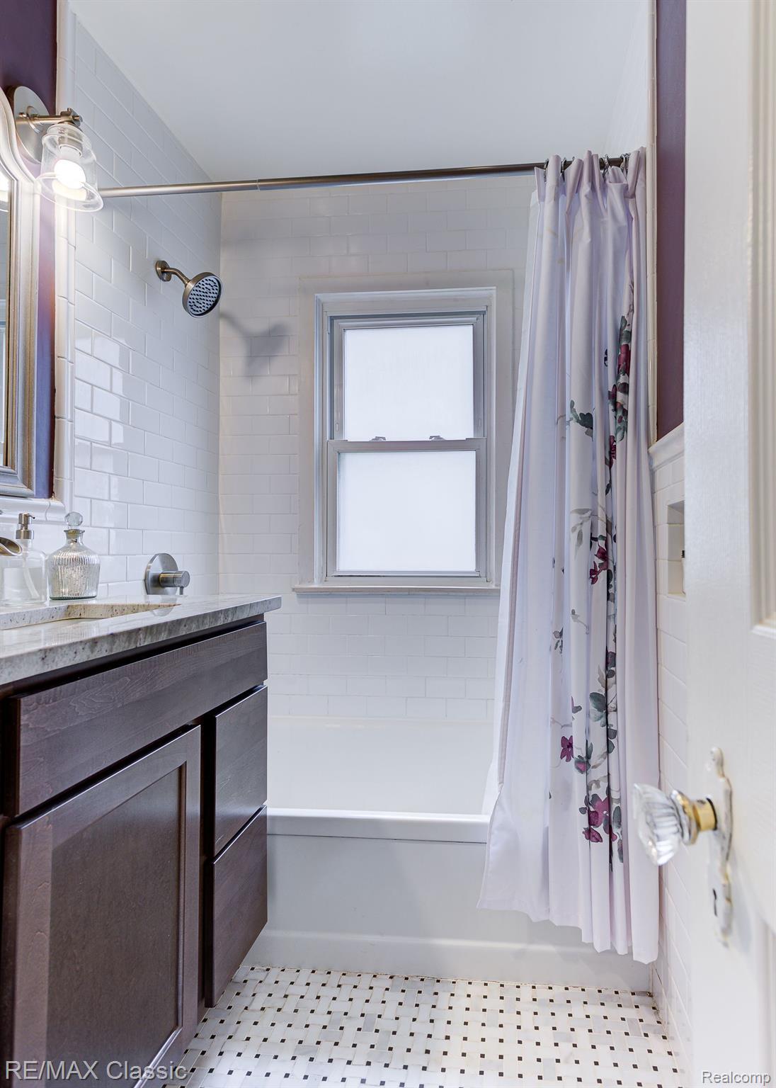 1673 Dorothea Road Berkley, MI 48072 - Photo 19 of 41 Gallery Image 19