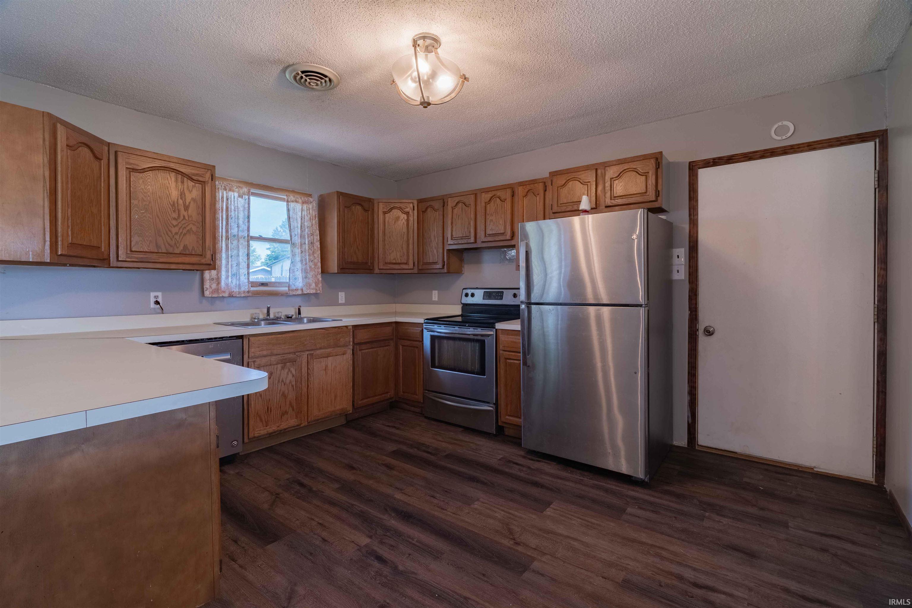 366 Sherman Street Wabash, IN 46992 - Photo 13 of 25